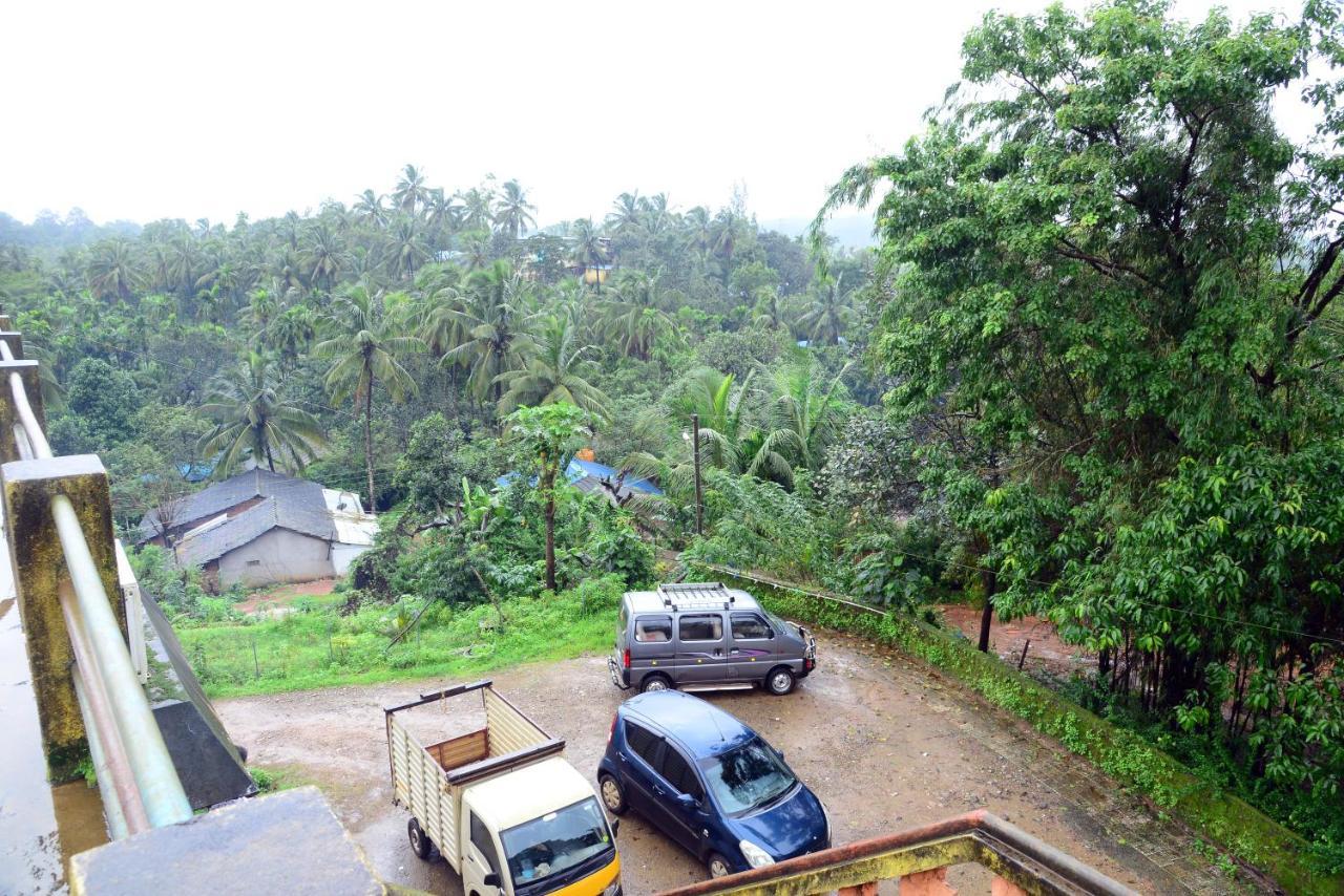 Sri Ranga Homestay Mavingundi Bagian luar foto